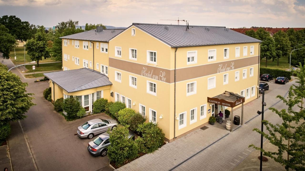 Hotel Am See Neutraubling Esterno foto